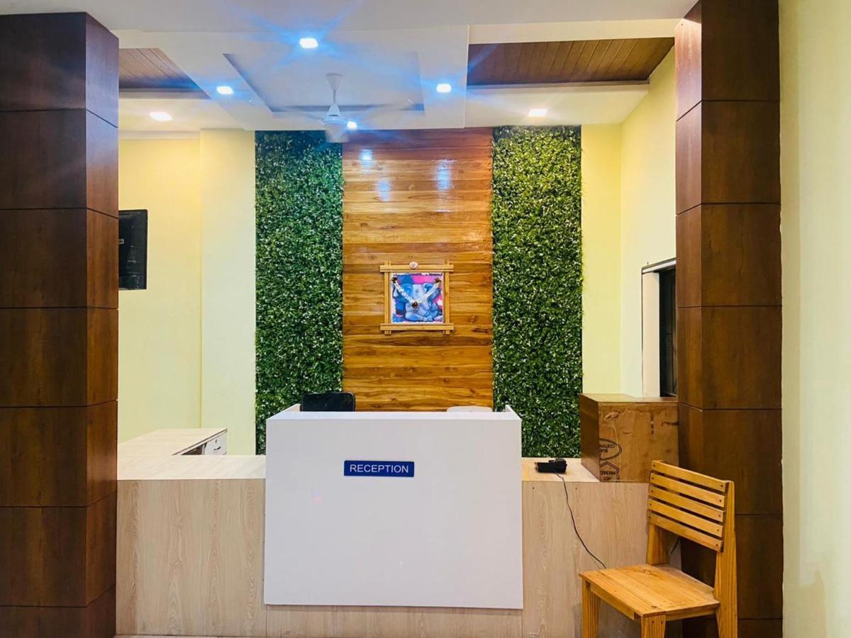 Hotel Meghmalhar Lodging Jejuri Exterior foto